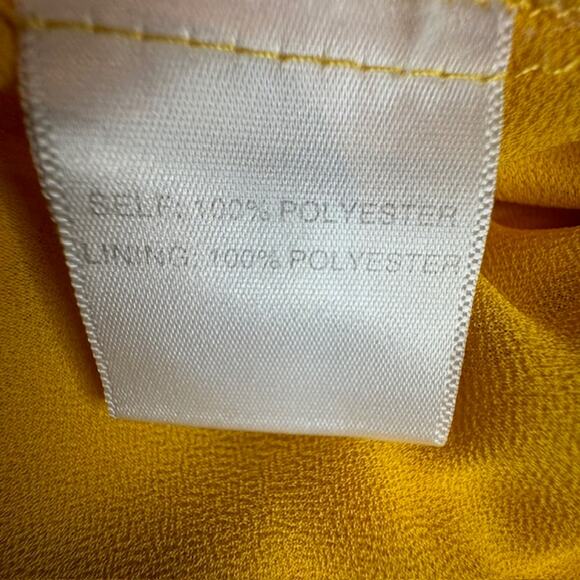 Rose + Olive Sz Med Yellow Floral Sleeveless Top Feminine - Picture 10 of 11